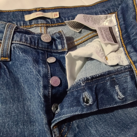 R. Levi's women's blue, wedgie, icon jeans, size 28 - Picture 10 of 13